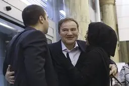 جزئیات جدید درباره مجید طاهری پس از آزادی در آمریکا + عکس لحظه ورود به ایران