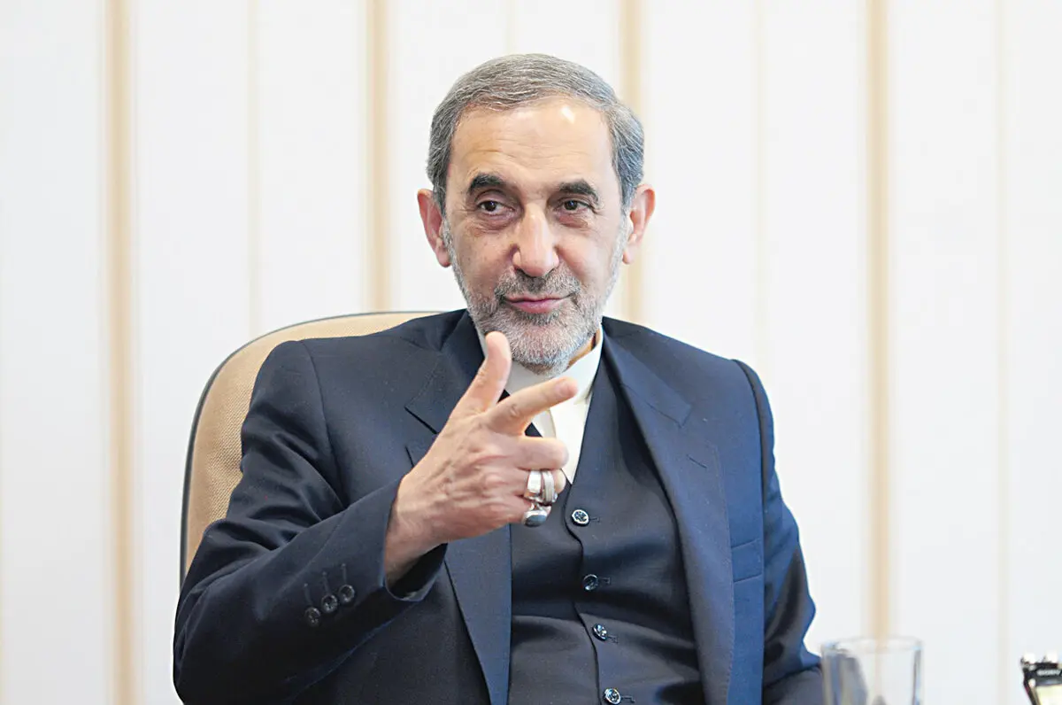 تقدیر ولایتی از آزادگان: ایران امنیت و اقتدار را مدیون آزادگان،شهداء، مدافعان‌حرم،جانبازان و همه ایثارگران است