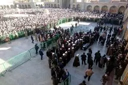 پیکر آیت‌الله مصباح یزدی در حرم حضرت معصومه(س) آرام گرفت + عکس
