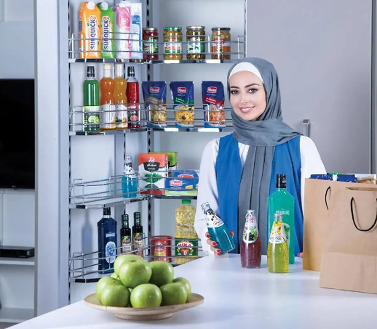 حضور نفیسه روشن در یک عکس تبلیغاتی مدرن + عکس