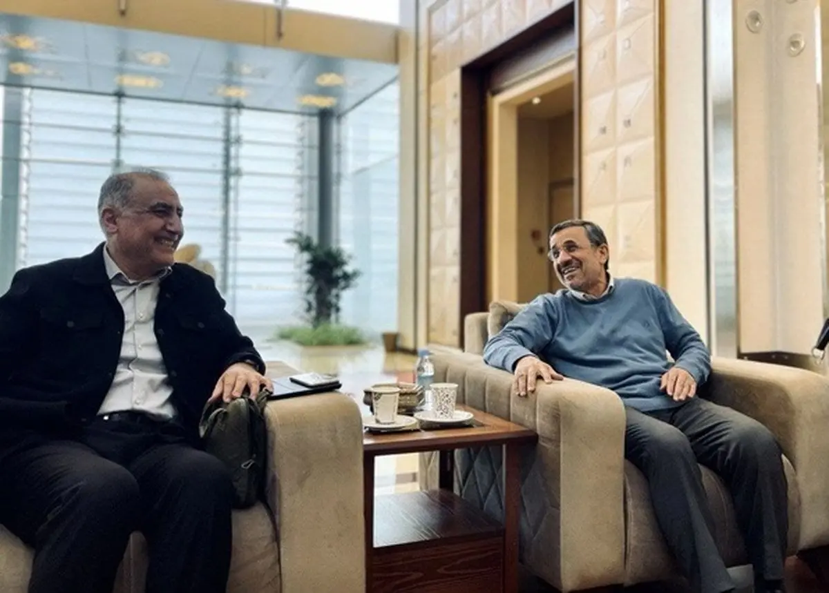 محمود احمدی‌نژاد در راه اجلاس داووس + جزئیات