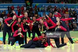 جشن قهرمانی اعضای تیم بسکتبال زنان آمریکا/عکس