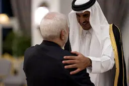 عکس/ خوش و بش امیرقطر با ظریف