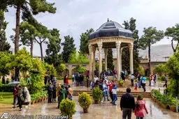گزارش سفر یک خبرنگار آمریکایی به مقبره حافظ+عکس