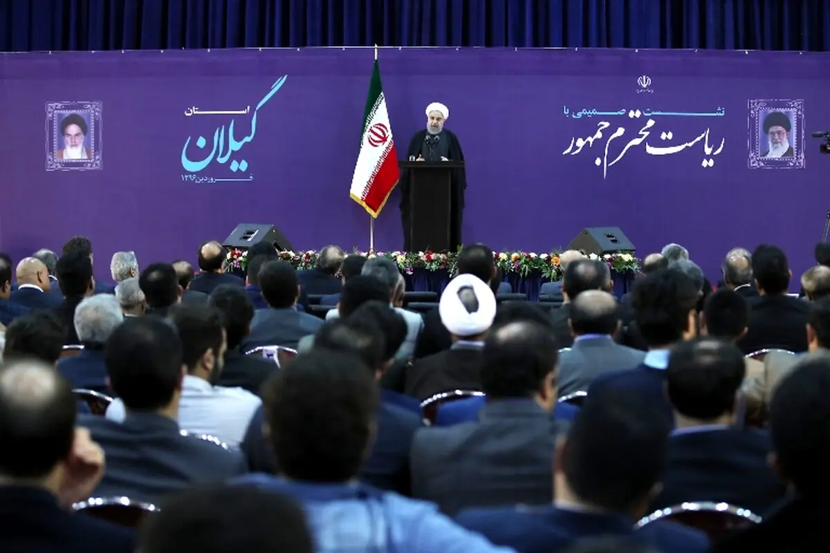 کنایه‌های صریح روحانی به رسانه ملی و دولت قبل /ساده‌لوحان فکر می‌کنند بین رهبری و دولت فاصله است