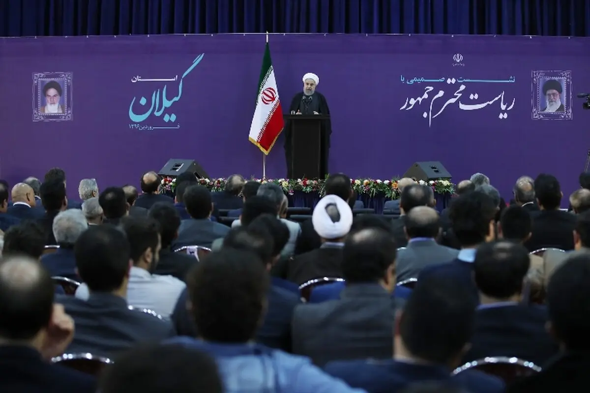 کنایه‌های صریح روحانی به رسانه ملی و دولت قبل /ساده‌لوحان فکر می‌کنند بین رهبری و دولت فاصله است