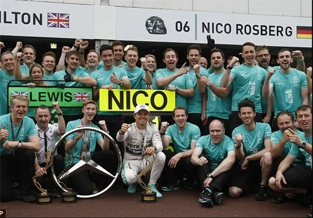 ناکامی همیلتون در روز حضور رونالدو در فرمول یک+عکس