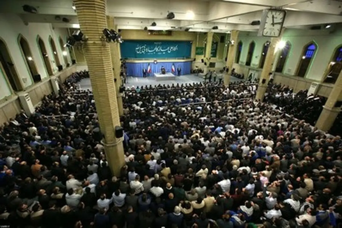 روایت تصویری دیدار جمعی از کارگران با رهبر انقلاب