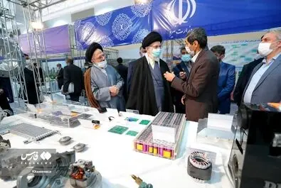 بازدید رهبر انقلاب 