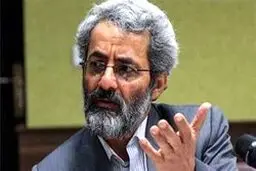 عباس سلیمی‌نمین: لاریجانی از قم نامزد نمی شود/ زاکانی رای اول قم را دارد/ پایداری حتی در قم هم تمام شده است