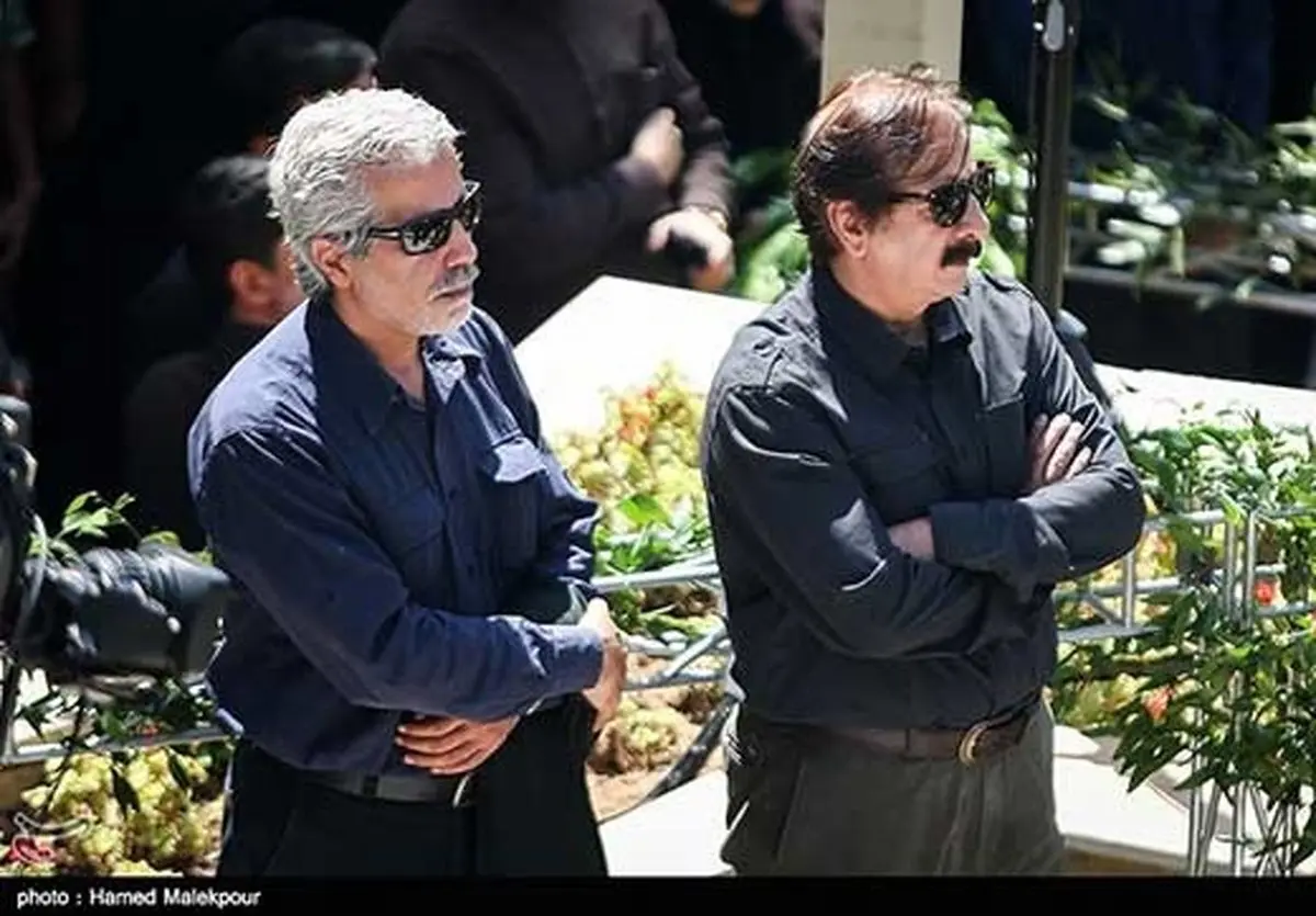 دو کارگردان مشهور در قبر شهدای غواص/ عکس