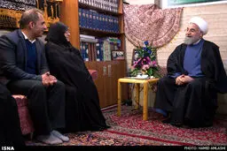 دیدار سرزده رییس جمهور با خانواده شهیدان باقری‌زند/تصاویر