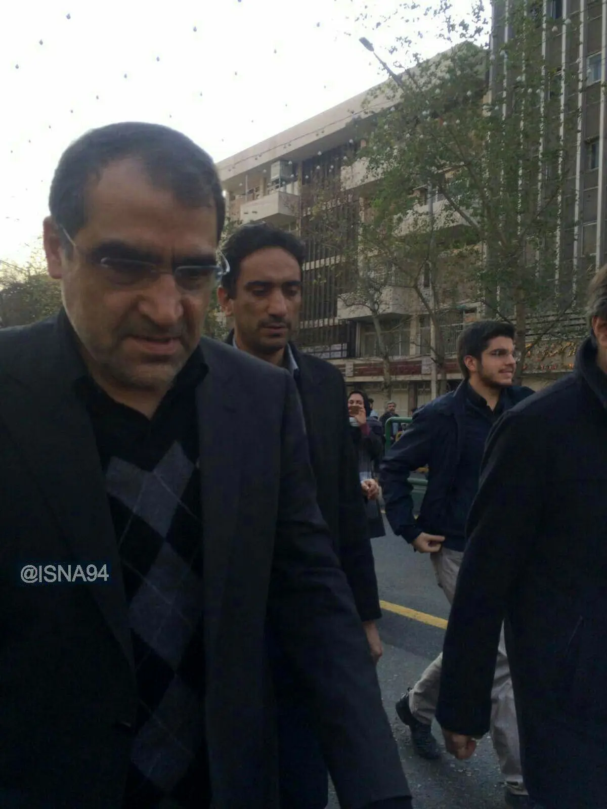 حضور وزیر بهداشت در مراسم بدرقه آیت‌الله /عکس