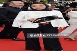 ساره بیات روي فرش قرمز كن/عكس