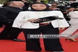 ساره بیات روي فرش قرمز كن/عكس