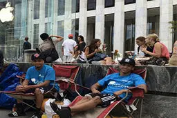 صف خرید «آیفون 6» تشکیل شد +عکس