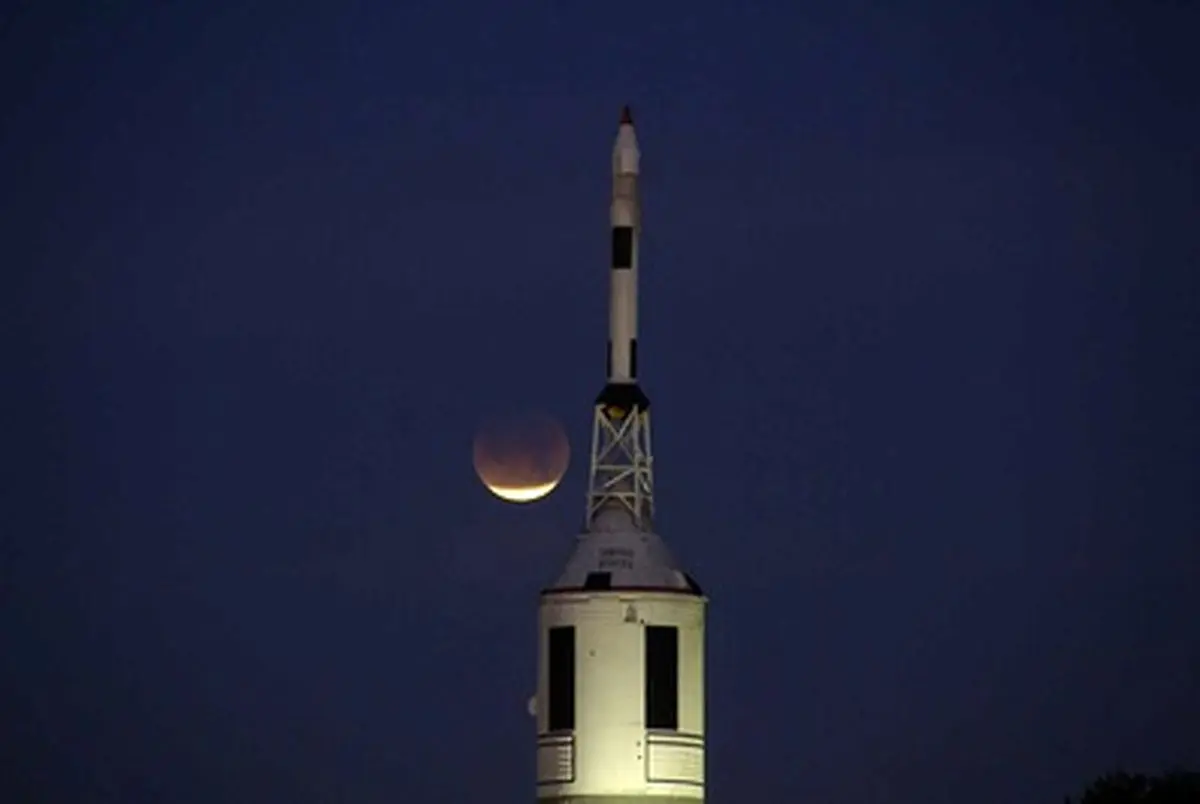 زیباترین جلوه‌های ماه‌گرفتگی در سراسر جهان /تصاویر