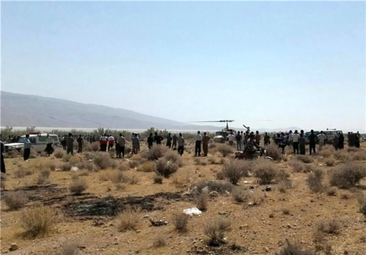 سقوط جت جنگی در استهبان فارس/ عکس
