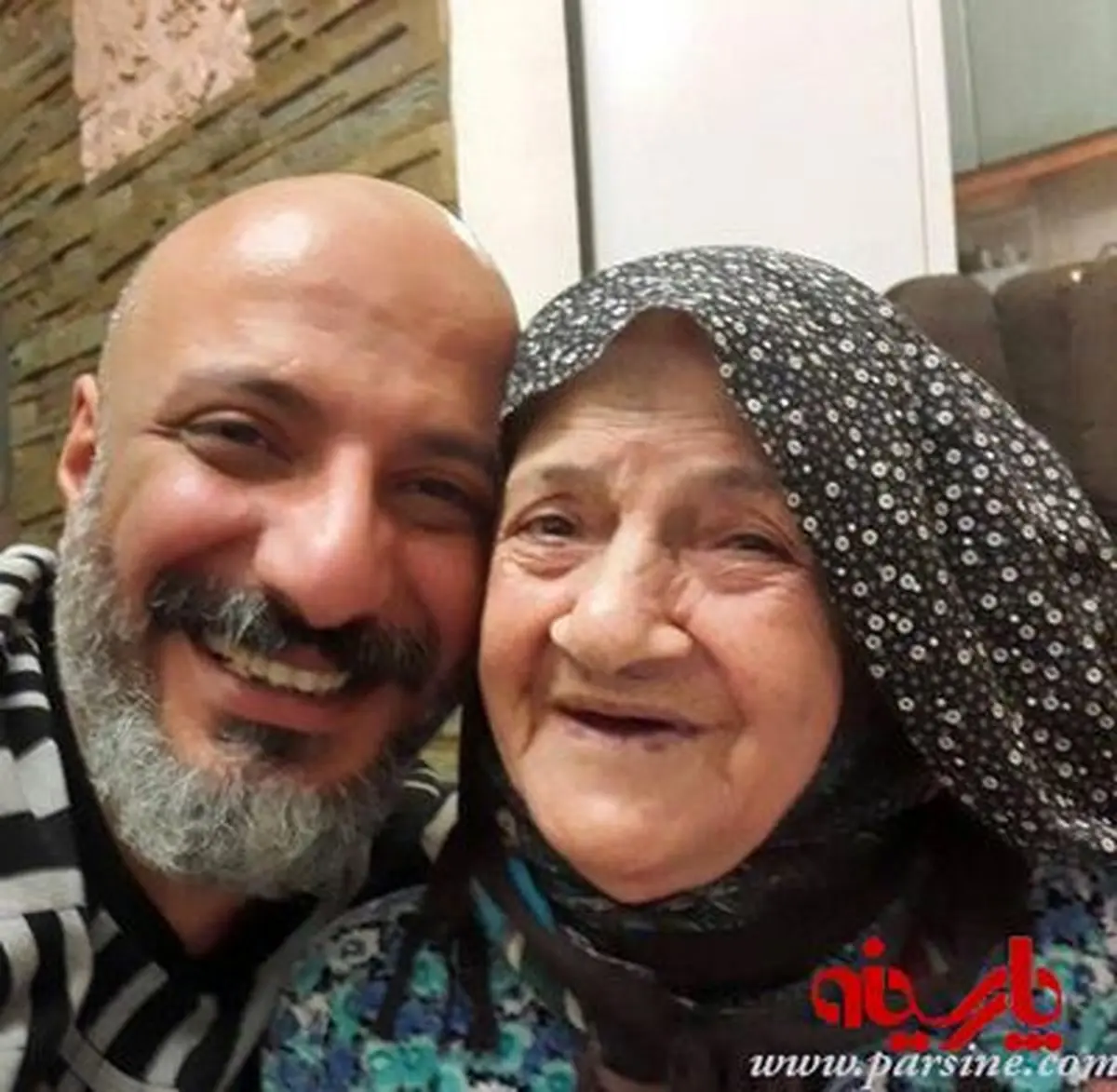 امیر جعفری و مادربزرگش / عکس