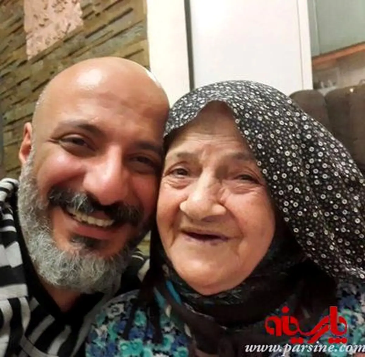 امیر جعفری و مادربزرگش / عکس