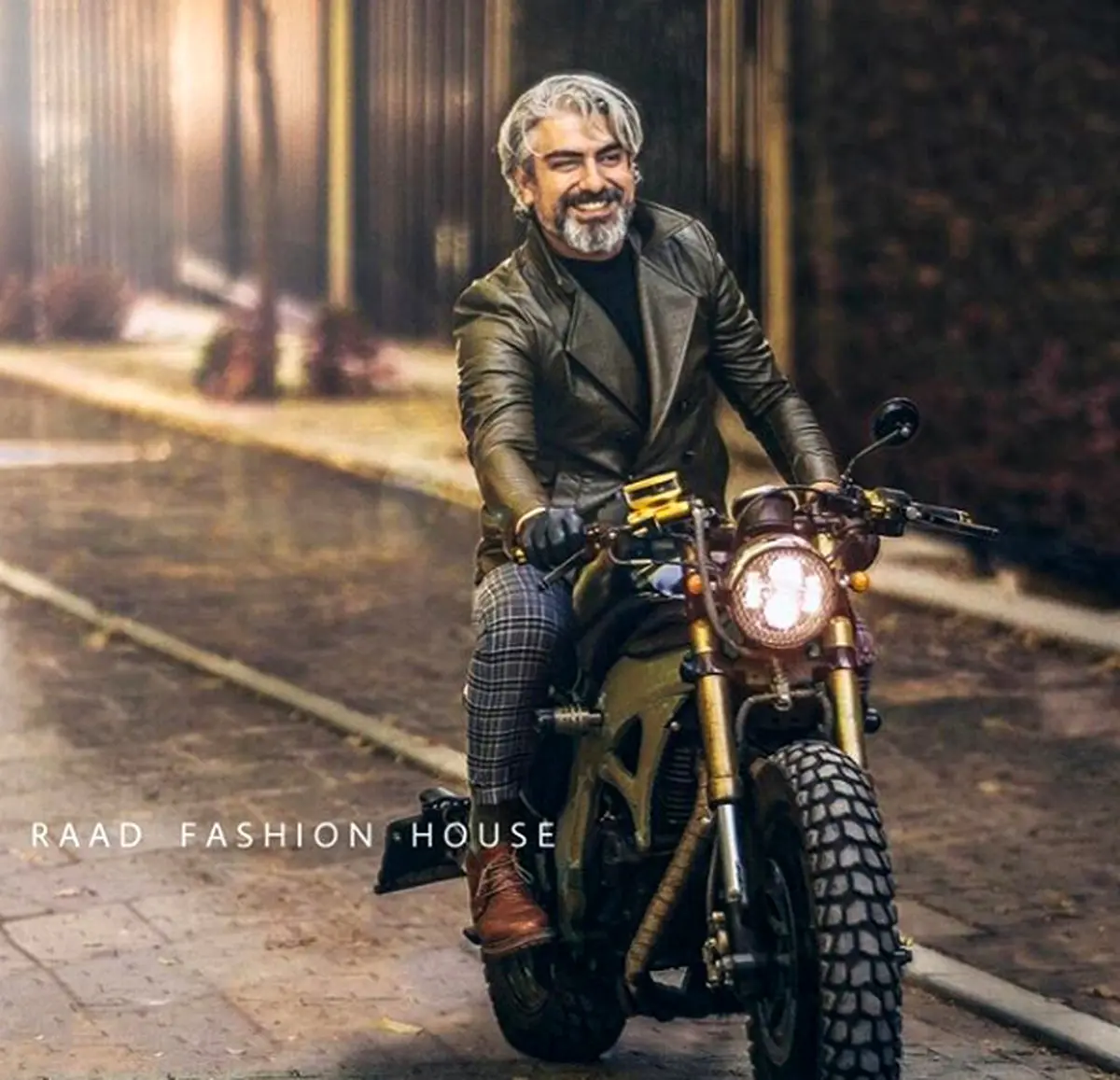 عکس / موتورسواری مهدی پاکدل