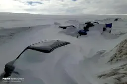 عكس: ماشين هاي مدفون شده زير برف!