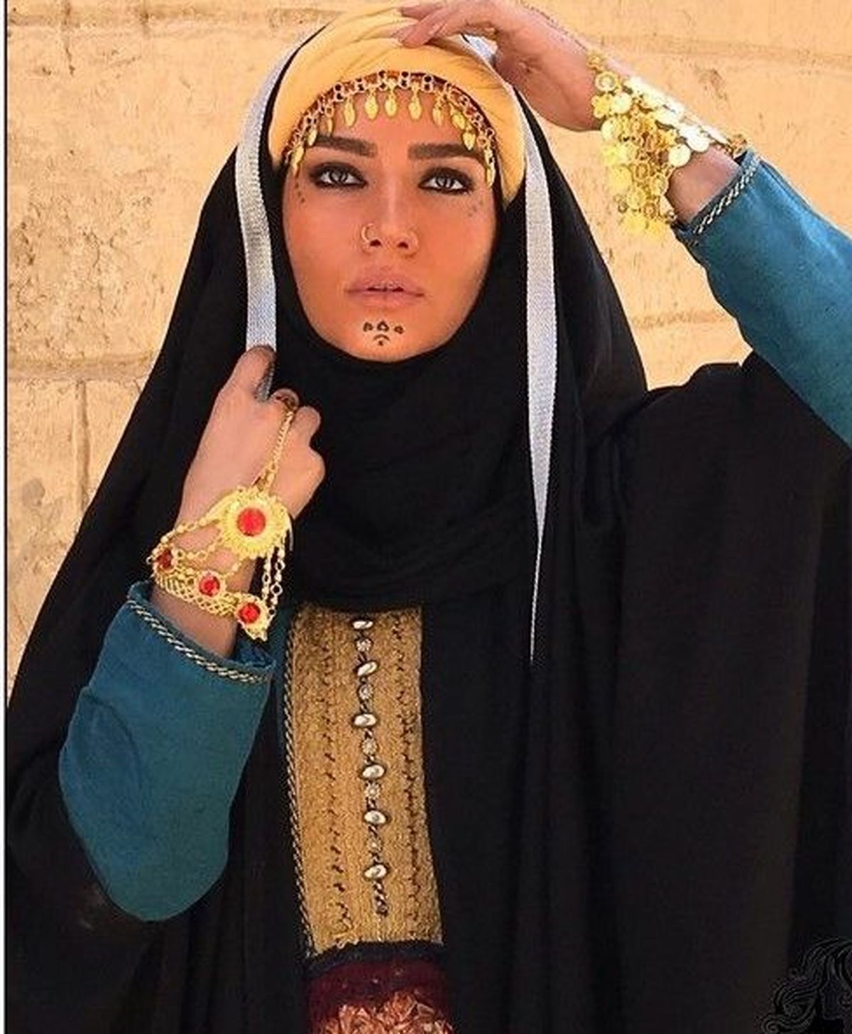 عکس / متین ستوده با گریم زن جنوبی