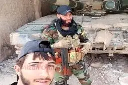 عکس یادگاری با ابوعزرائیل/ عکس