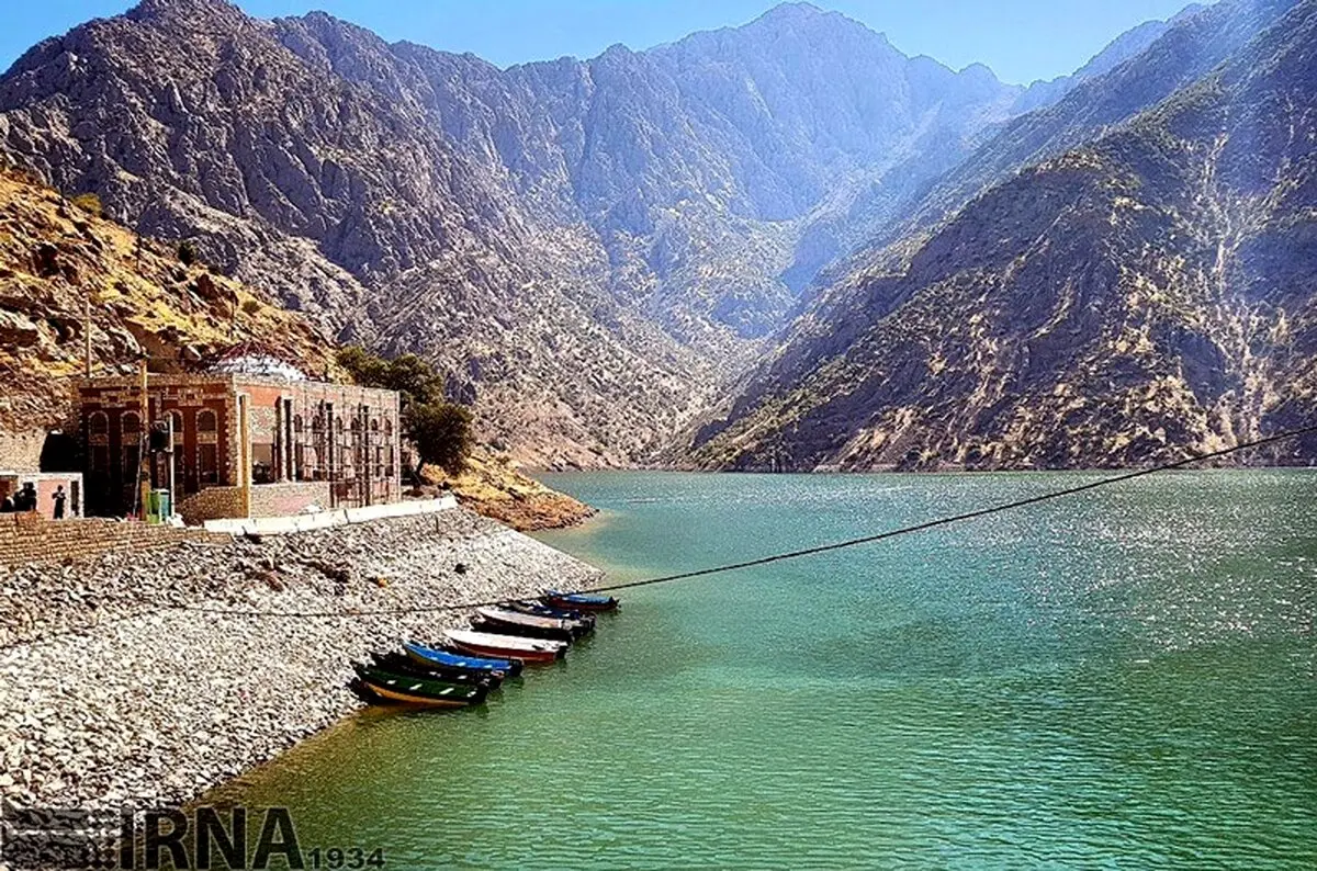 تصاویری دیدنی از روستایی پلکانی در غرب ایران