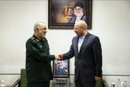 هشدار رئیس مجلس به شورای اروپا در حضور فرمانده کل سپاه