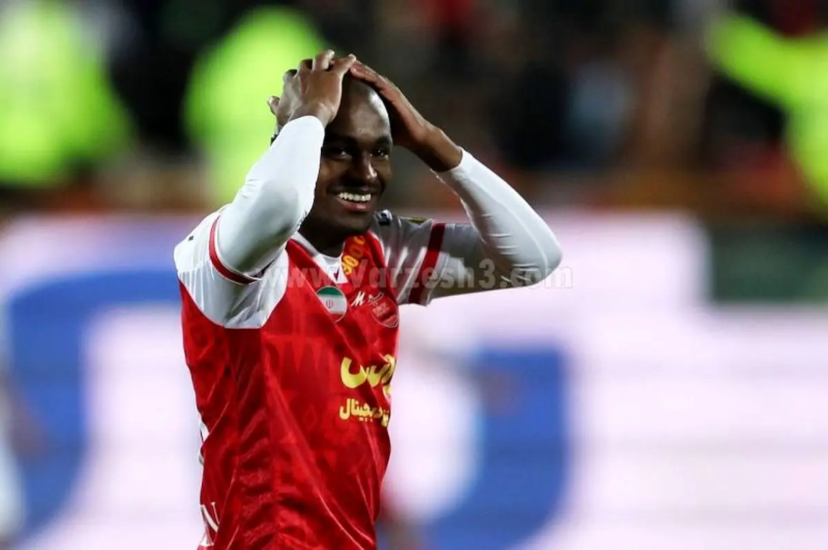 عبدالکریم، دست گلر پرسپولیس را شکست!