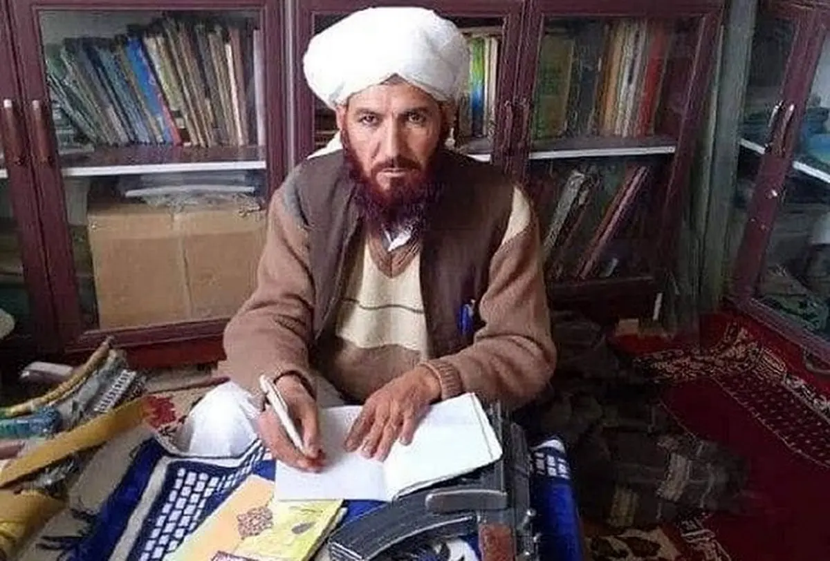 دستور عجیب طالبان در افغانستان: با تنبان به مدرسه بیایید!