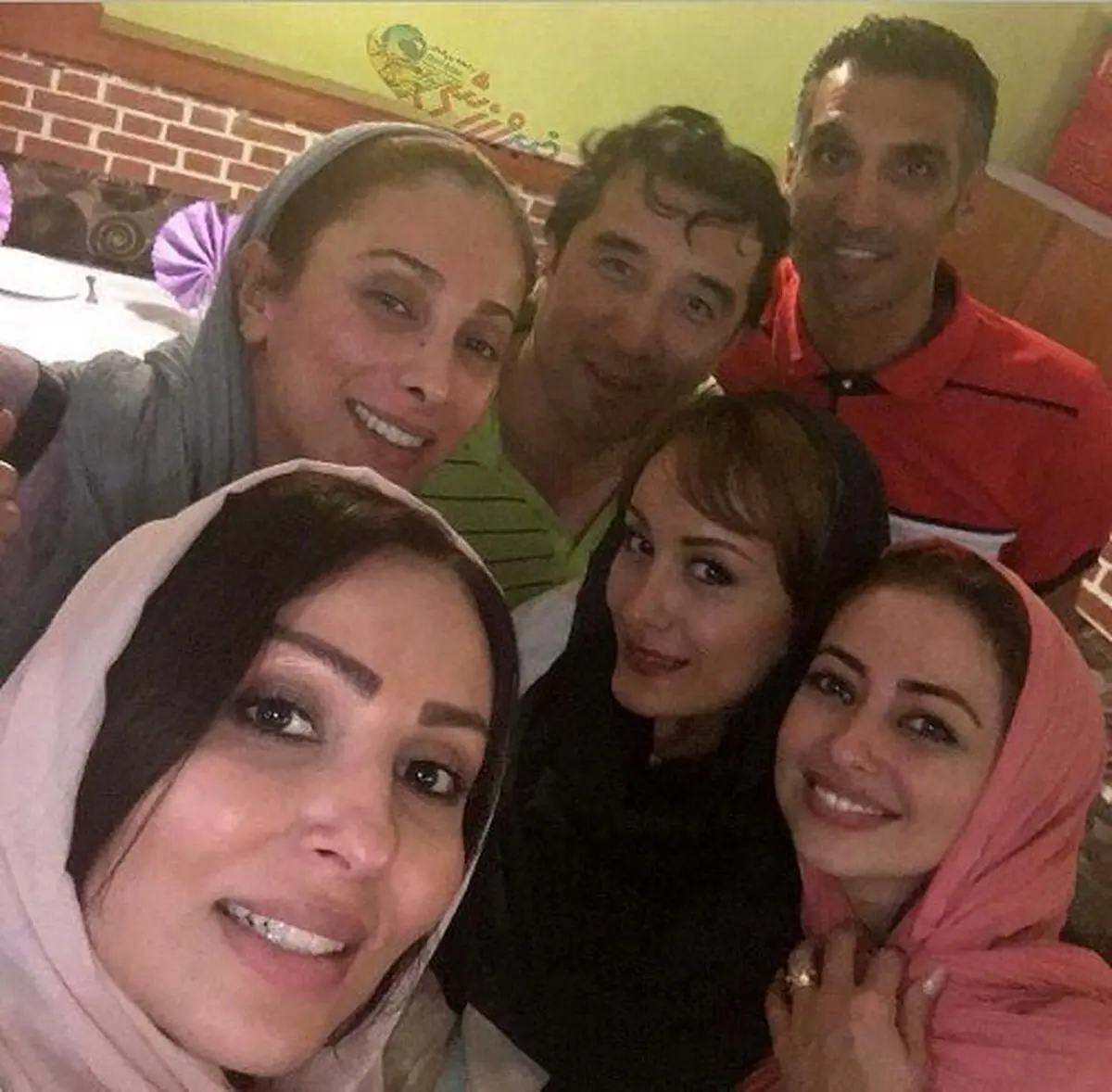 سلفی خانم‌های بازیگر با غزال تیزپا