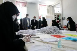 آقای وزیر در کارگاه تولید ماسک بهداشتی! + عکس