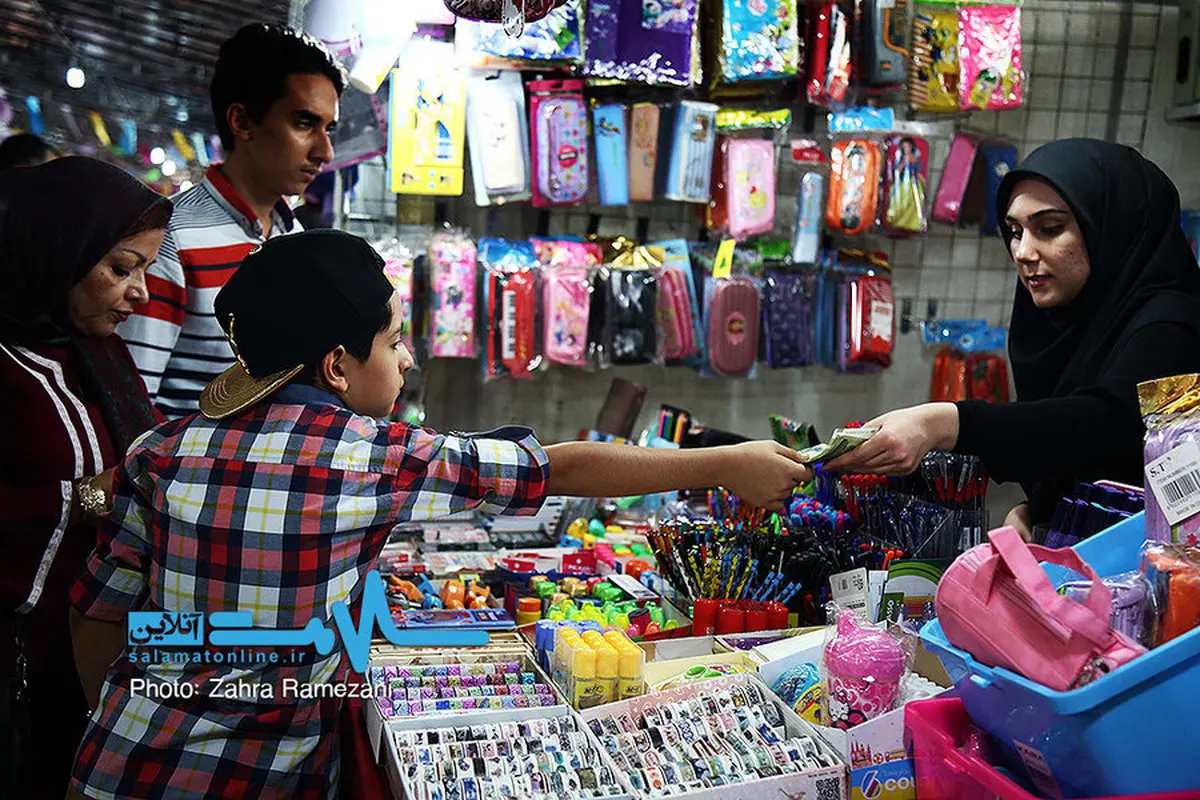 حال و هوای تصویری از نزدیک شدن ماه مهر و شوق خرید در کودکان