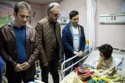 عیادت فیتیله‌ای‌ها از دو کودک طبسی/تصاویر