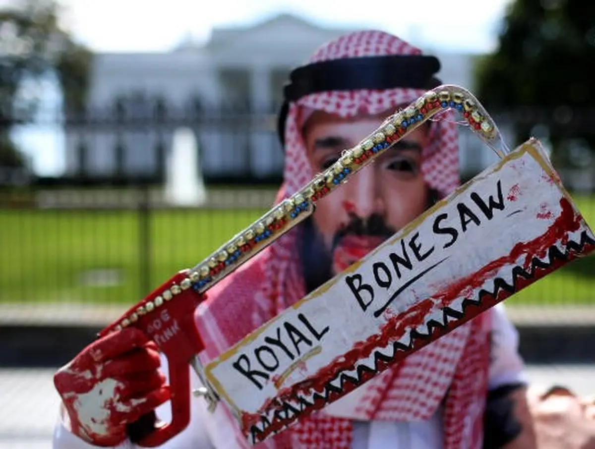 اعتراض به قتل خاشقجی مقابل کاخ سفید / تصاویر