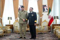 تصاویر / دیدار فرمانده ارتش پاکستان با علی شمخانی