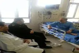 عیادت اشتری از مشاور رهبری/عکس