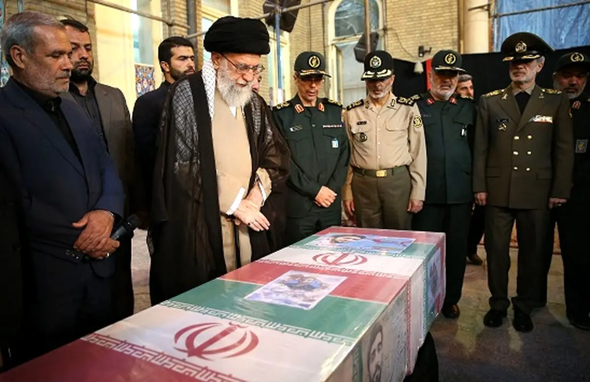 وداع با شهید حججی؛ حضور مقامات از آیت‌الله لاریجانی تا محمود احمدی‎نژاد/پیش بسوی نابودی اسرائیل