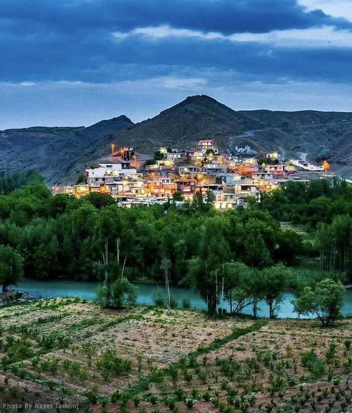 تصویری زیبا از روستای چمِ نار/ عکس