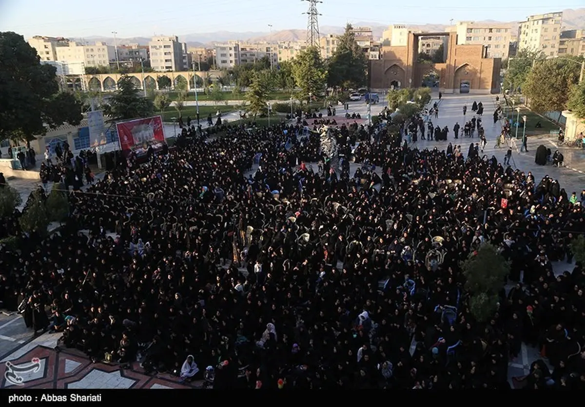 تجمع رهروان زینبی با حضور الهام چرخنده/تصاویر