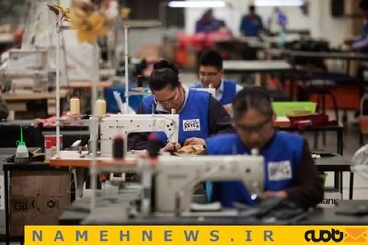 تصاویر جالب از کارخانه تولید ملزومات ورزش مشت‌زنی