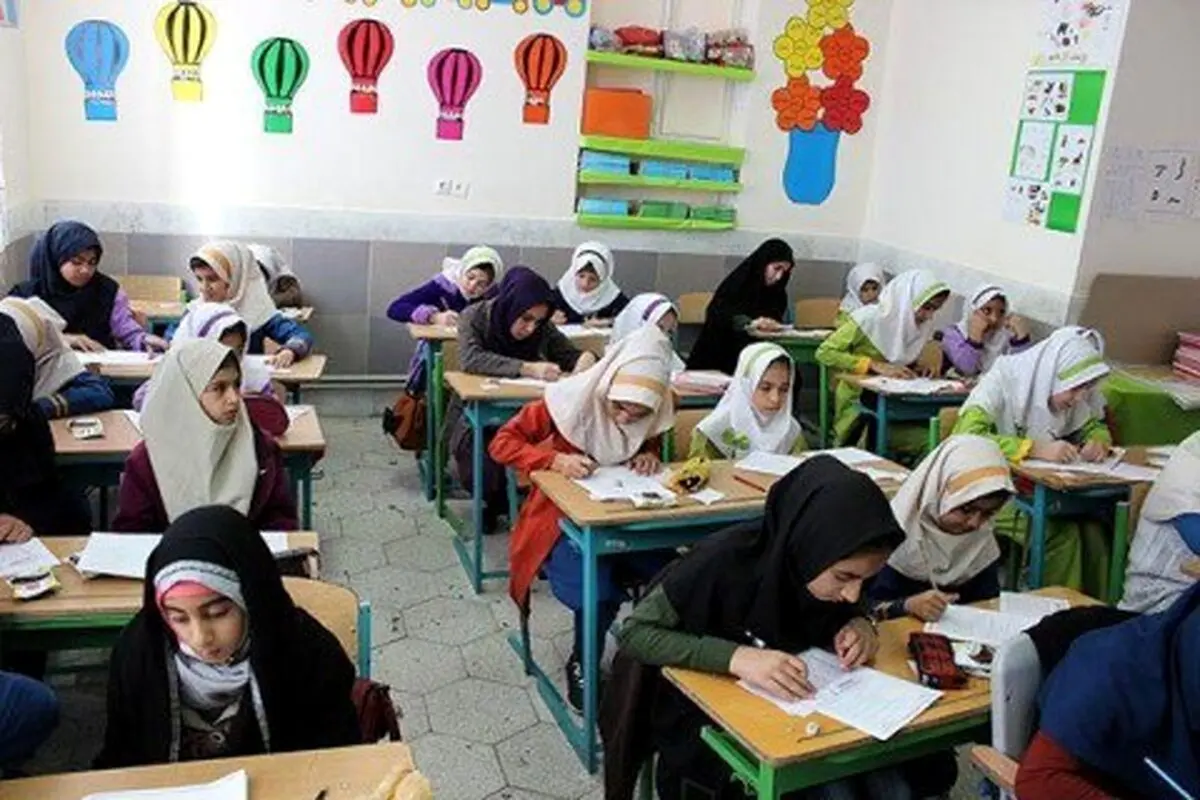کالبدشکافی ممنوعیت آموزش زبان انگلیسی در مدارس