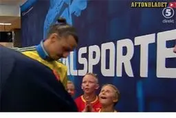 واکنش جالب دو کودک سوئدی پس از دیدن زلاتان+عکس