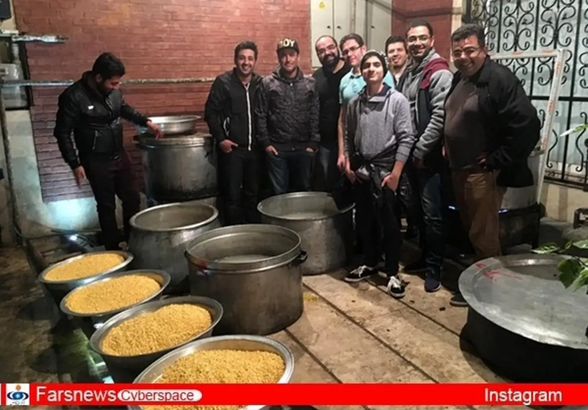 محمدرضا گلزار در نذری‌پزان اربعین/عکس