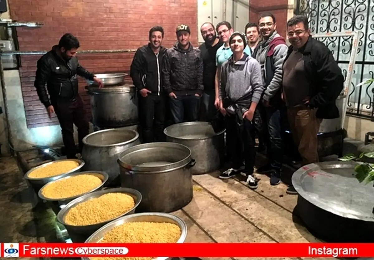 محمدرضا گلزار در نذری‌پزان اربعین/عکس
