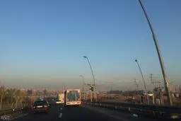تصویری از حجم آلودگی هوای تهران در حوالی شهرری،جنوب به شمال اتوبان امام علی(ع)