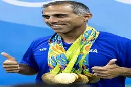 عکس جالب از مربی تیم واترپلوی زنان آمریکا