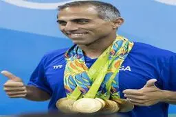 عکس جالب از مربی تیم واترپلوی زنان آمریکا